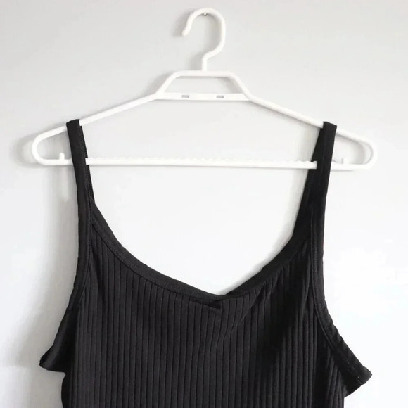 Old Navy Women's XL Black Ribbed Fitted Stretchy Cropped Sleeveless Tank Top - Picture 3 of 7